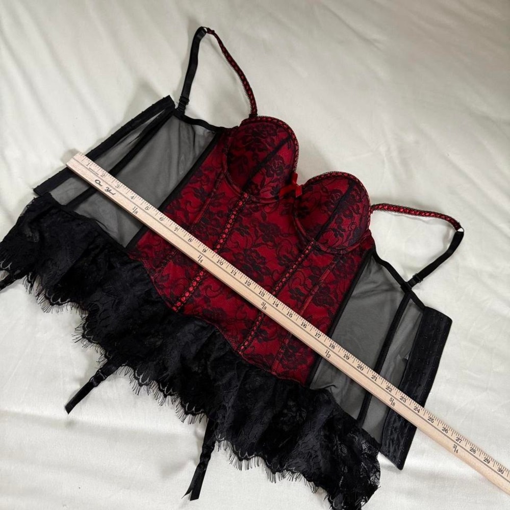 Y2K red and black lace corset top Baci size medium - Picture 4 of 5